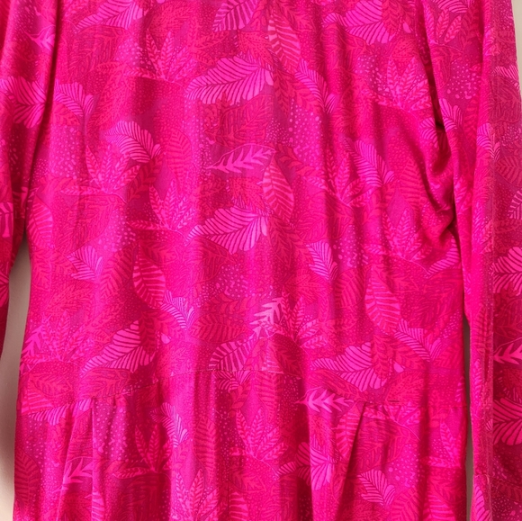 Vintage Bright Pink Leaf Patterned Onesie with Pockets - Retro Charm and Comfort - Picture 2 of 3